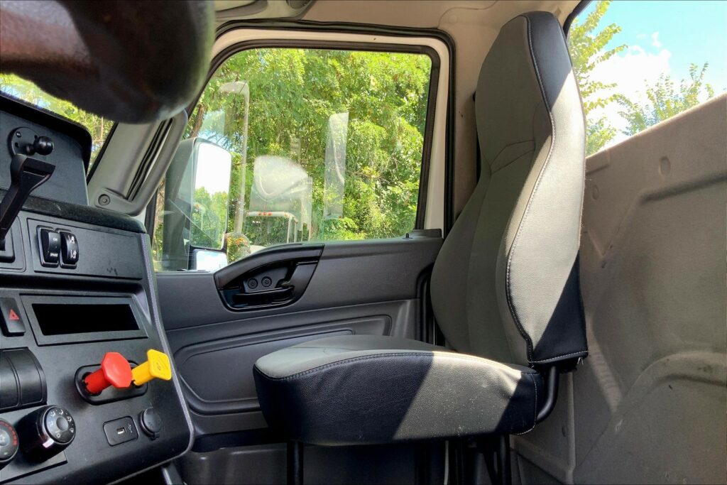 2019 INT LT625 6×4 Day Cab