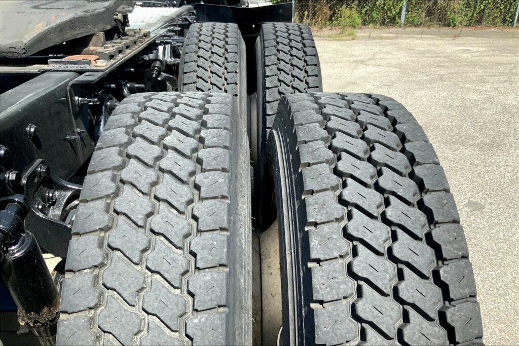 2019 INT LT625 6×4 Day Cab