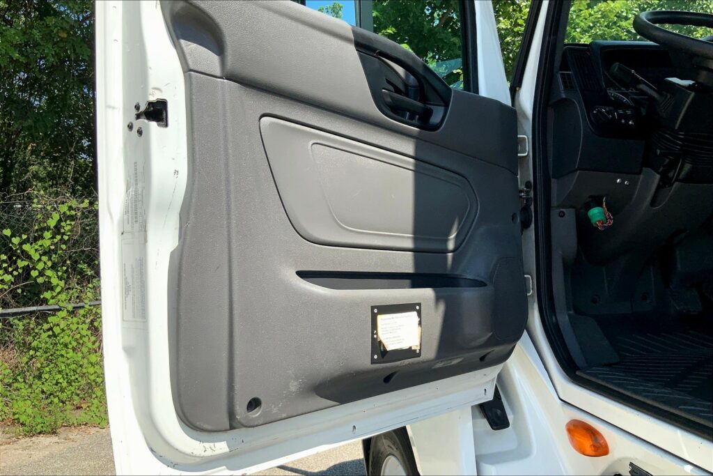 2019 INT LT625 6×4 Day Cab