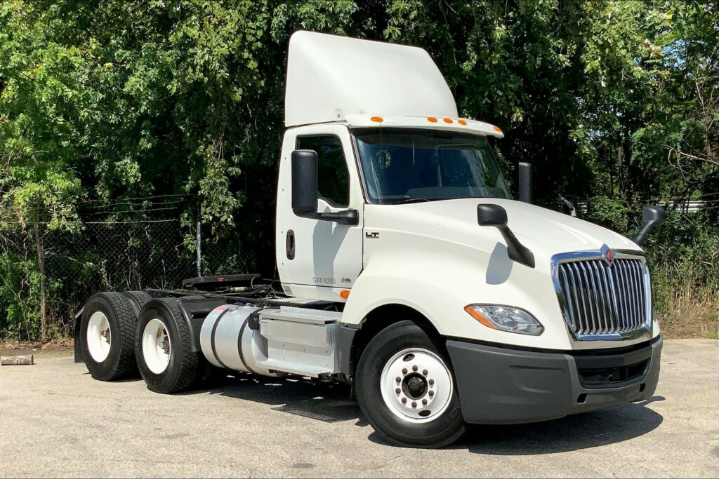 2019 INT LT625 6×4 Day Cab