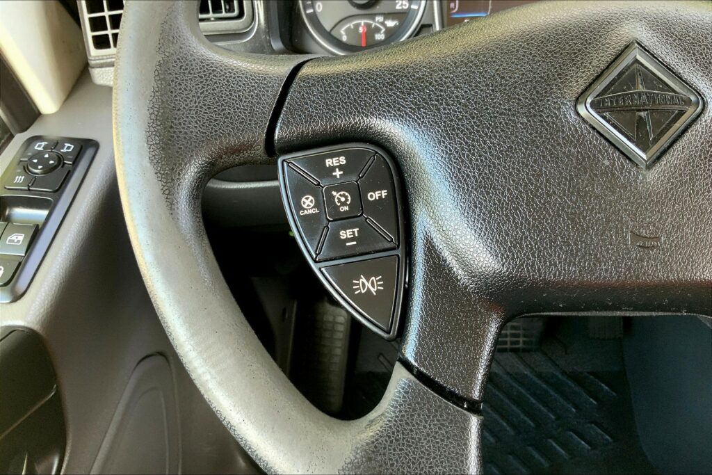 2019 INT LT625 6×4 Day Cab