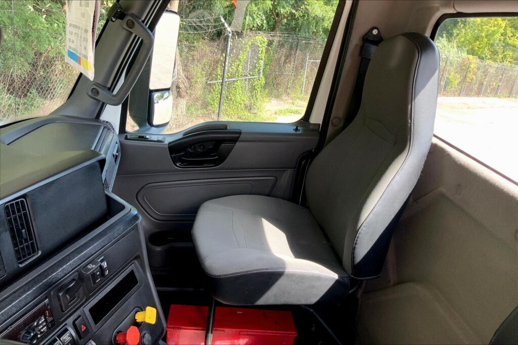 2019 INT LT625 6×4 Day Cab