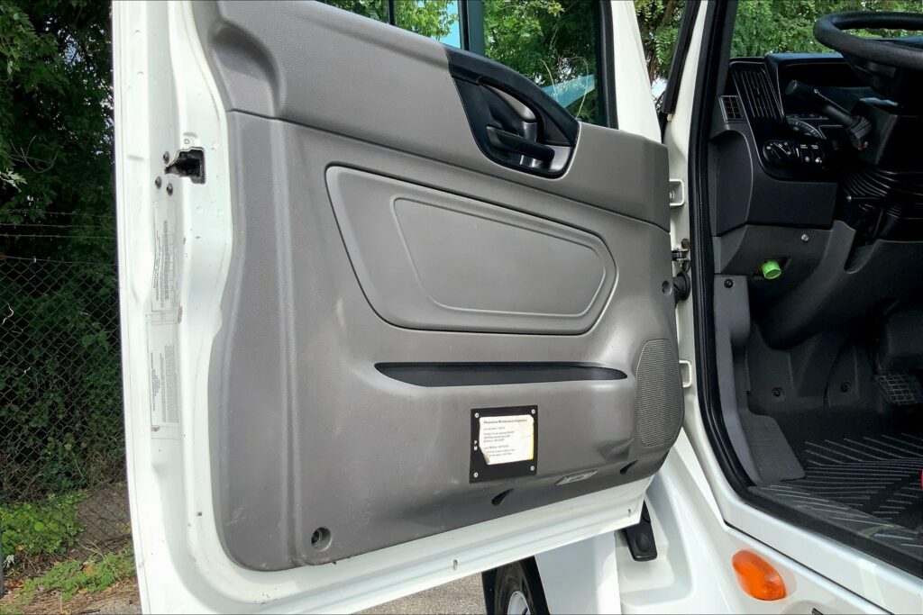 2019 INT LT625 6×4 Day Cab