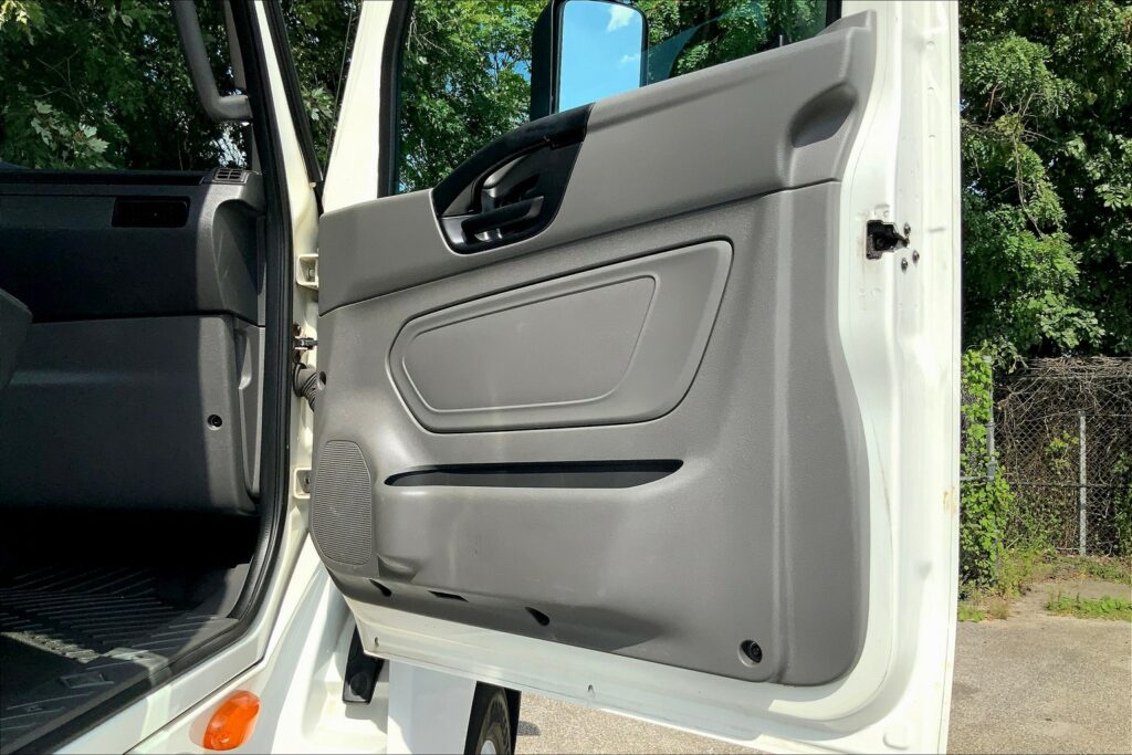 2019 INT LT625 6×4 Day Cab