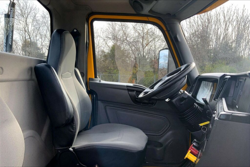 2019 INT LT625 6×4 Day Cab