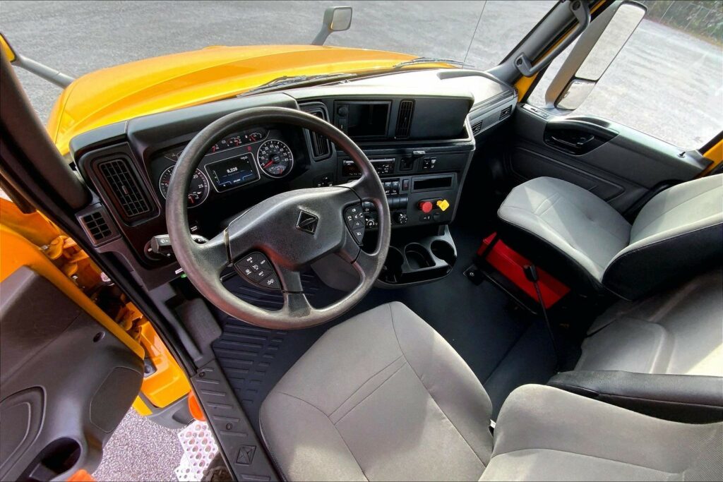 2019 INT LT625 6×4 Day Cab