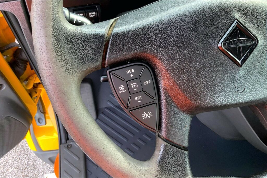 2019 INT LT625 6×4 Day Cab