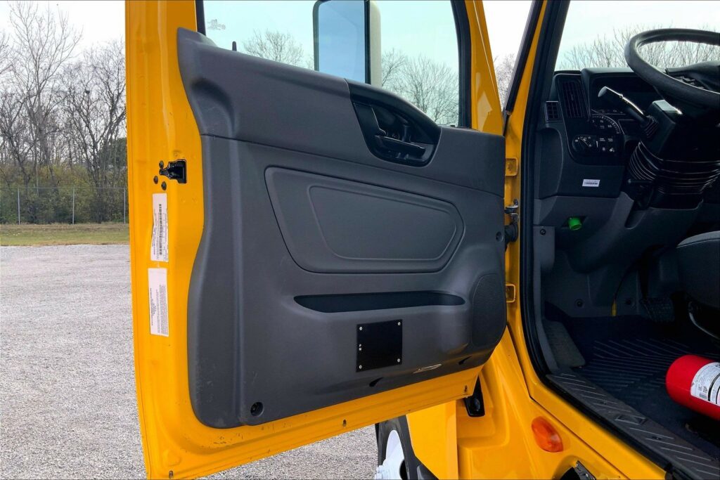 2019 INT LT625 6×4 Day Cab