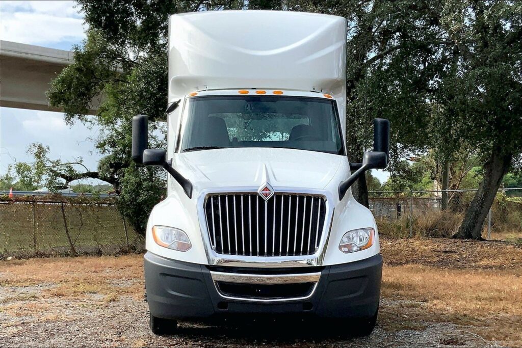 2021 CUM LT625 6×4 Day Cab