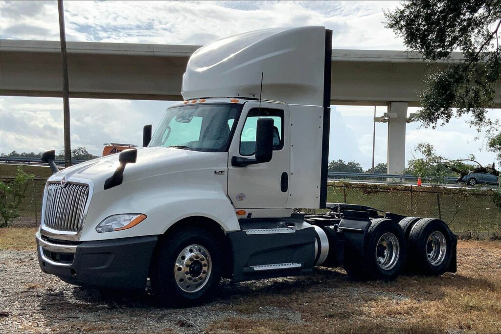 2021 CUM LT625 6×4 Day Cab