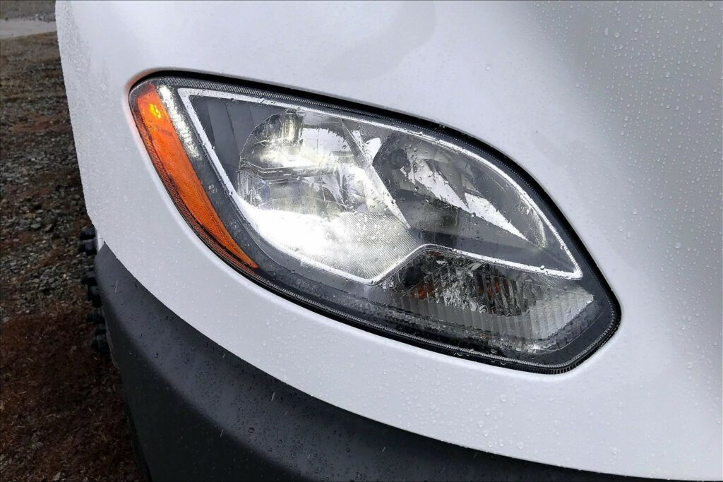 2022 CUM LT625 6×4 Sleeper