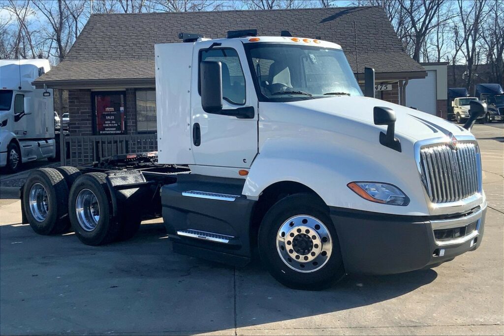 2020 CUM LT625 6×4 Day Cab