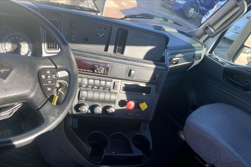 2020 CUM LT625 6×4 Day Cab