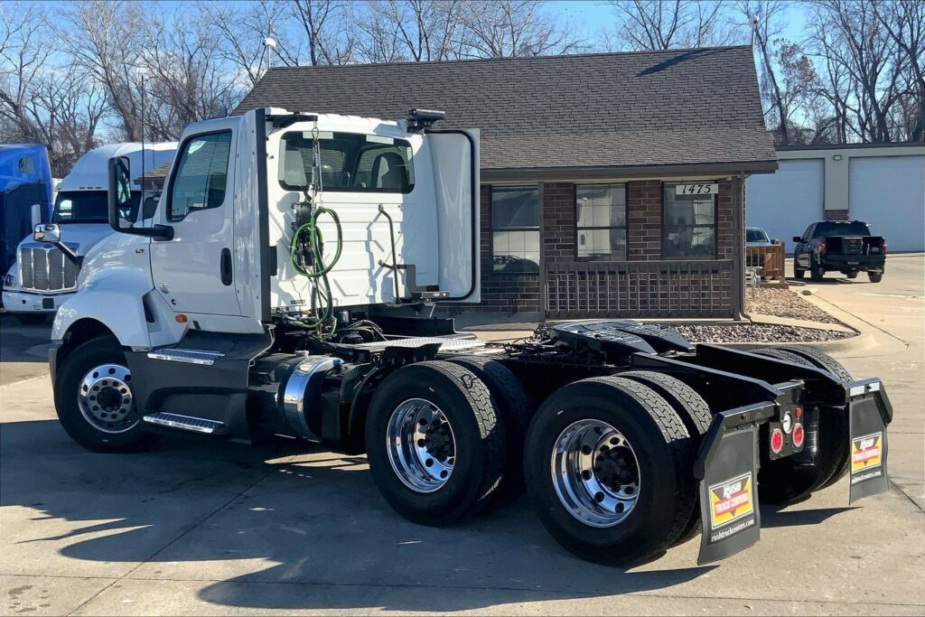 2020 CUM LT625 6×4 Day Cab