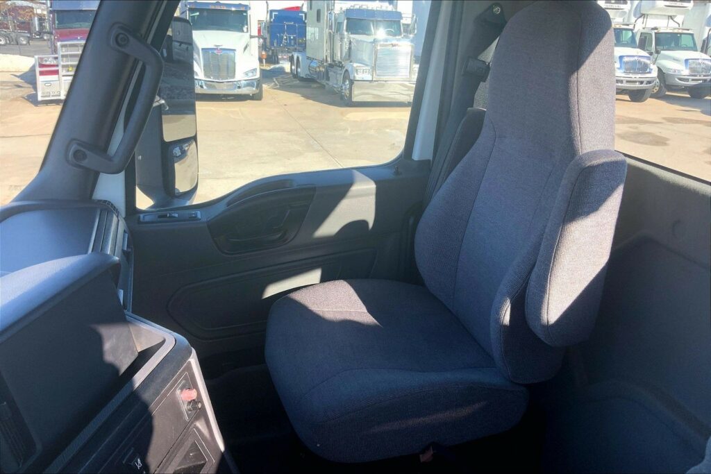 2020 CUM LT625 6×4 Day Cab