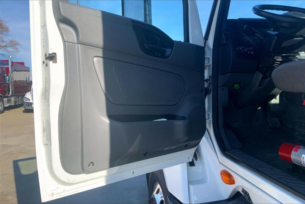 2020 CUM LT625 6×4 Day Cab