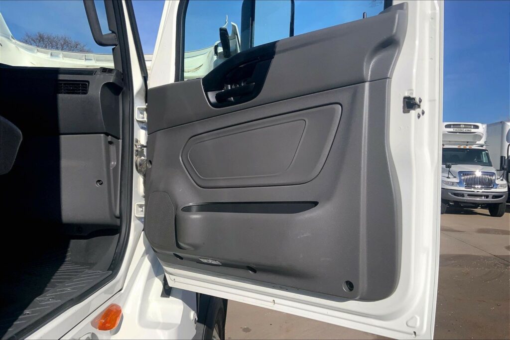 2020 CUM LT625 6×4 Day Cab