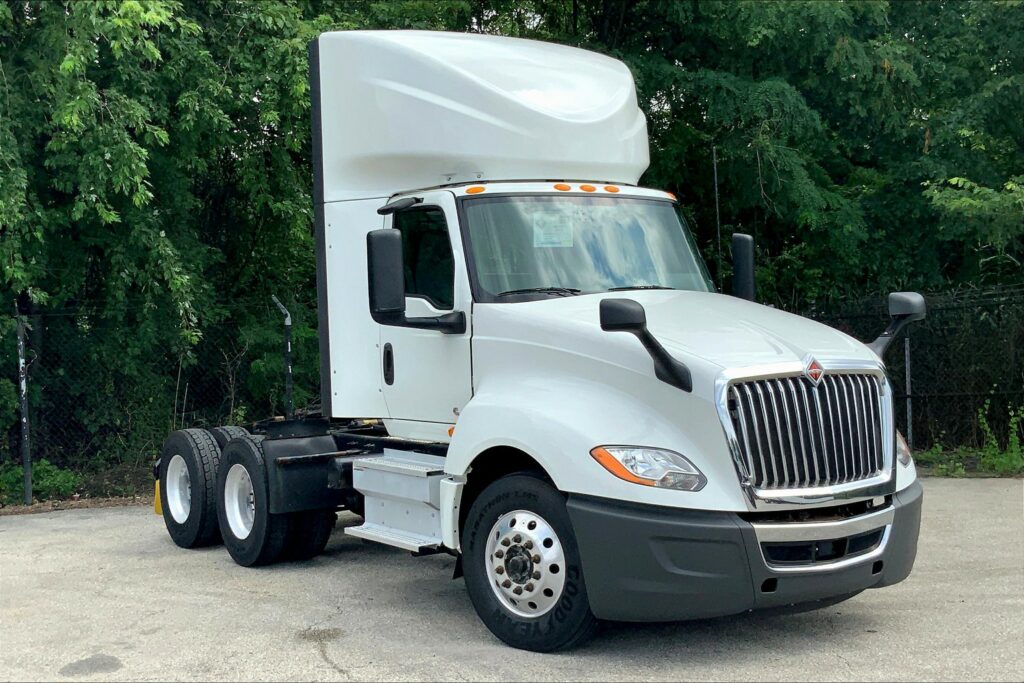2020 CUM LT625 6×4 Day Cab