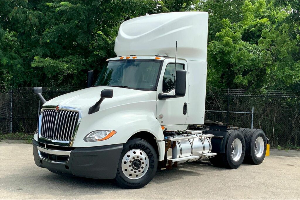 2020 CUM LT625 6×4 Day Cab