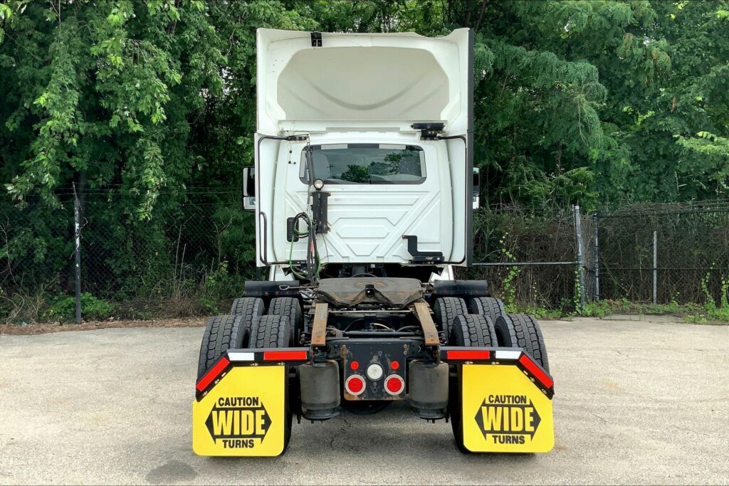 2020 CUM LT625 6×4 Day Cab