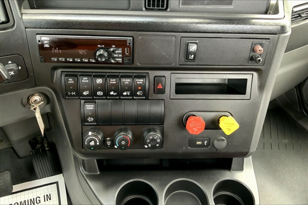 2020 CUM LT625 6×4 Day Cab