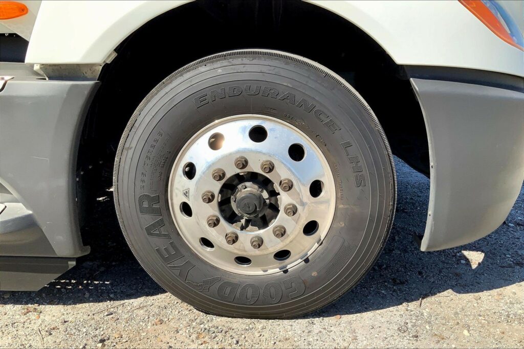 2021 CUM LT625 6×4 Day Cab