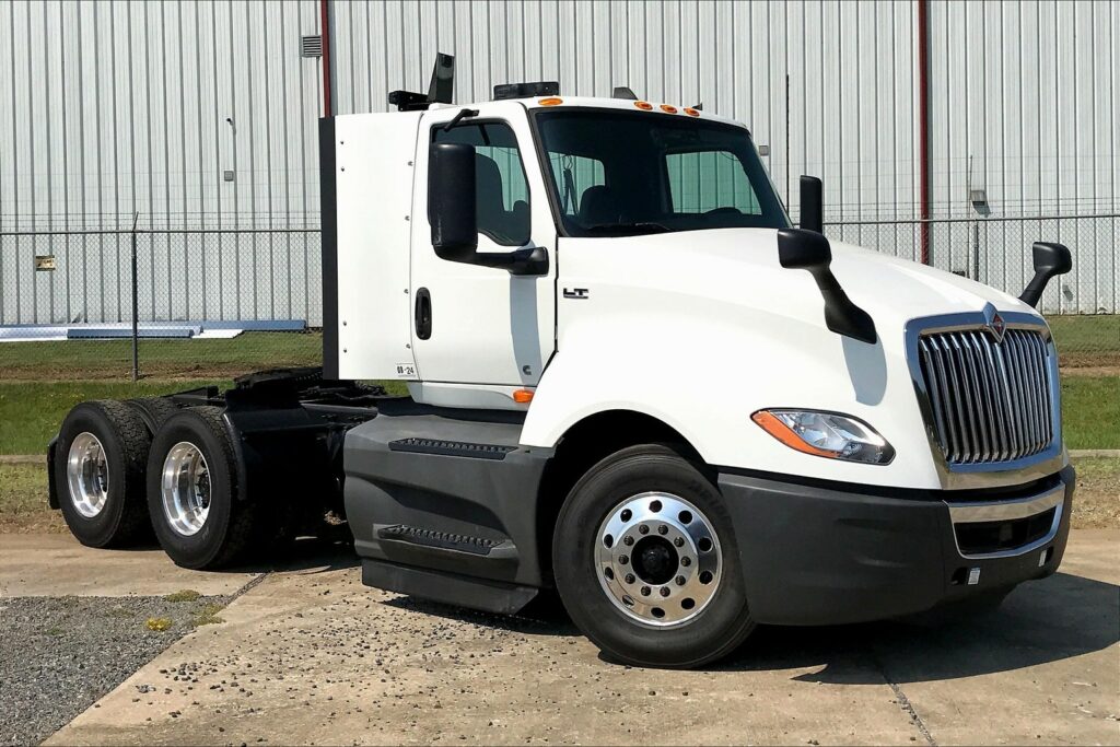 2021 CUM LT625 6×4 Day Cab