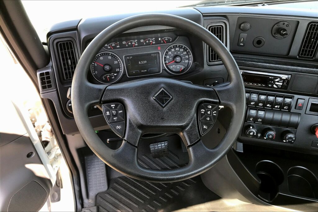 2021 CUM LT625 6×4 Day Cab