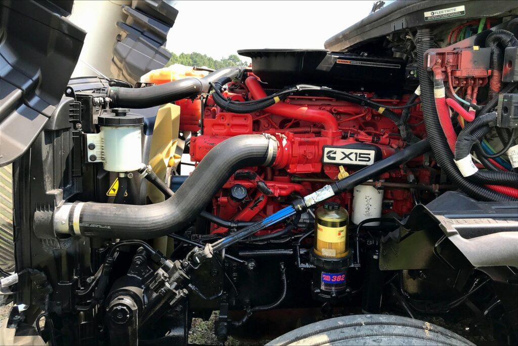 2021 CUM LT625 6×4 Day Cab