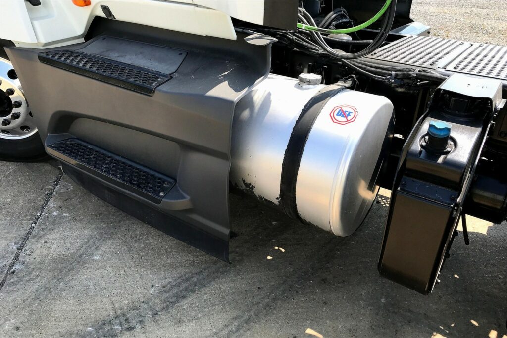 2021 CUM LT625 6×4 Day Cab