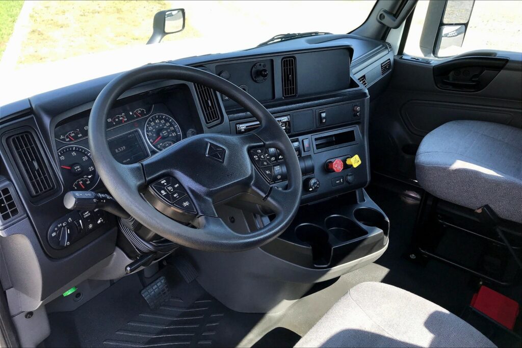 2021 CUM LT625 6×4 Day Cab