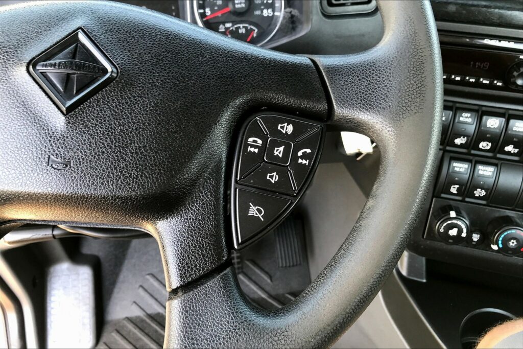 2021 CUM LT625 6×4 Day Cab