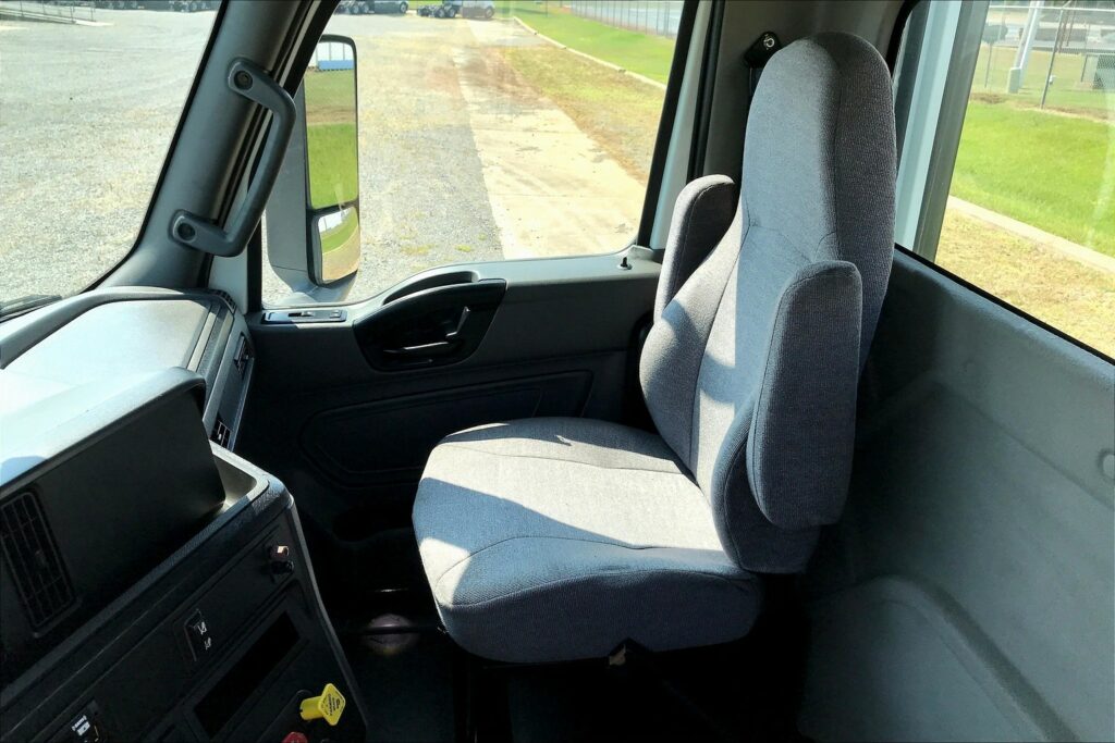 2021 CUM LT625 6×4 Day Cab