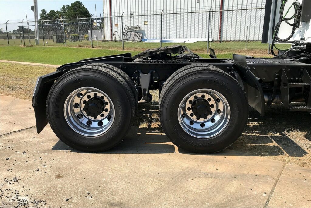 2021 CUM LT625 6×4 Day Cab