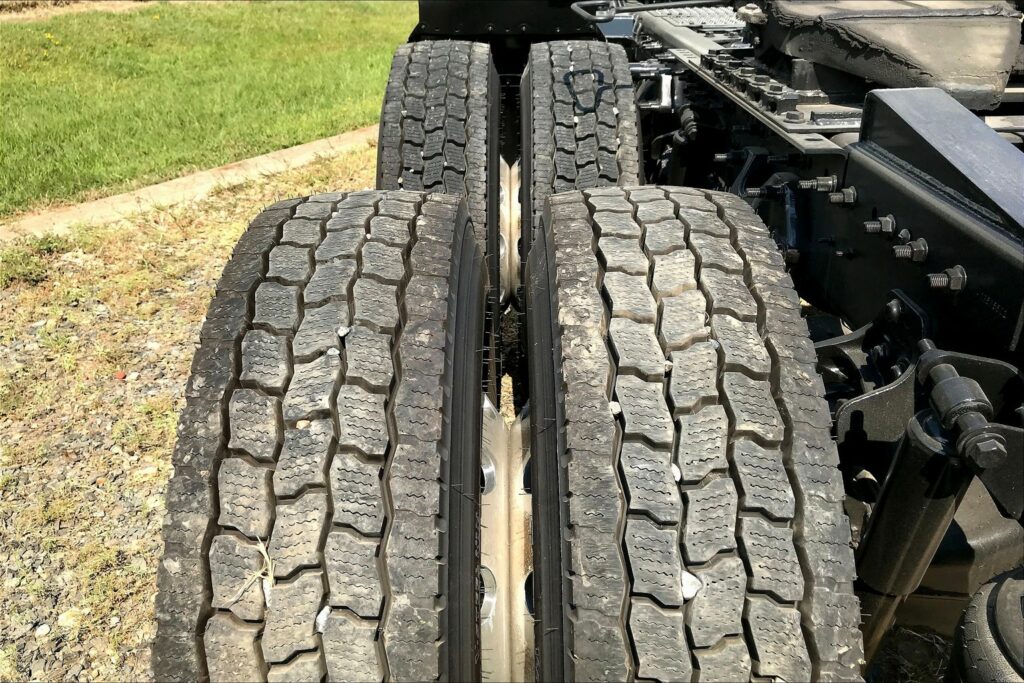 2021 CUM LT625 6×4 Day Cab