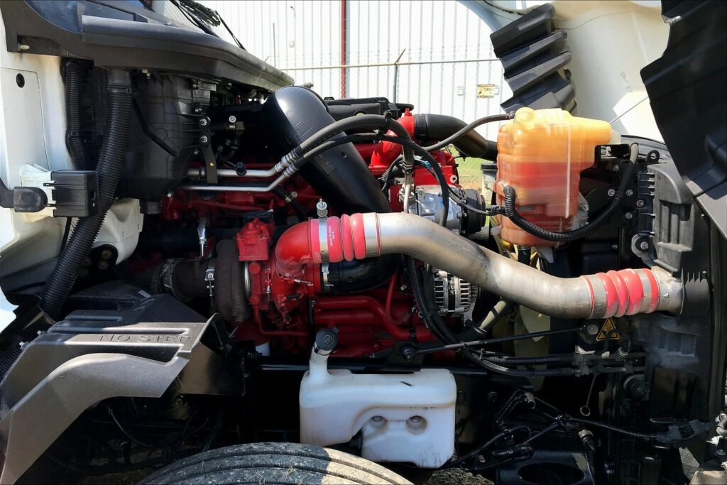 2021 CUM LT625 6×4 Day Cab