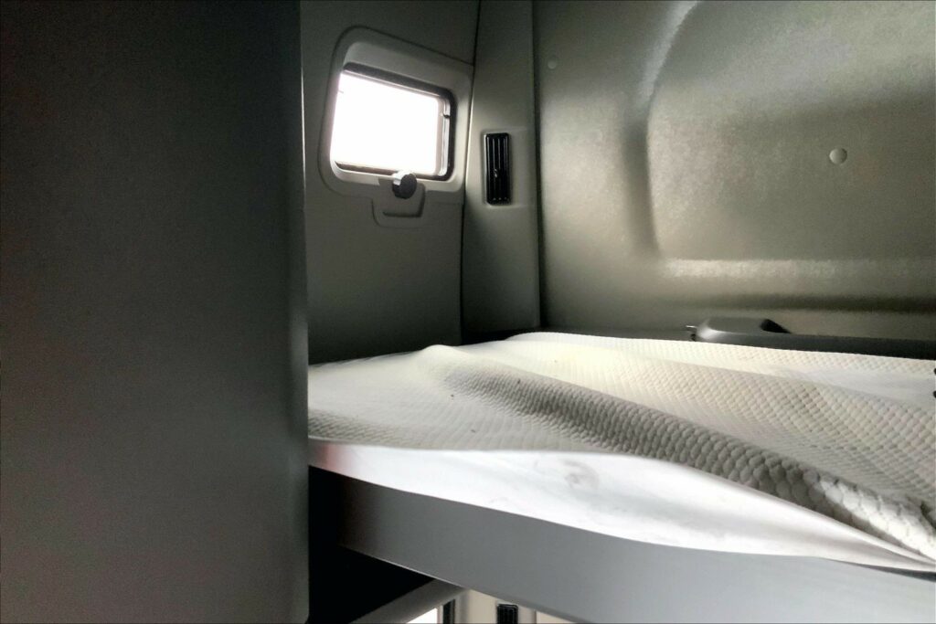 2023 CUM LT625 6X4 Sleeper