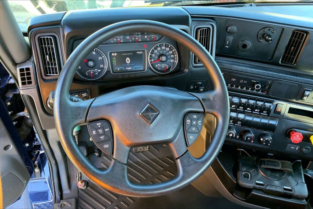 2021 CUM LT625 6×4 Day Cab