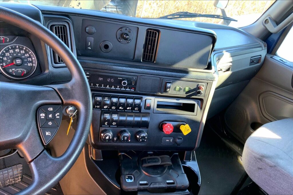 2021 CUM LT625 6×4 Day Cab