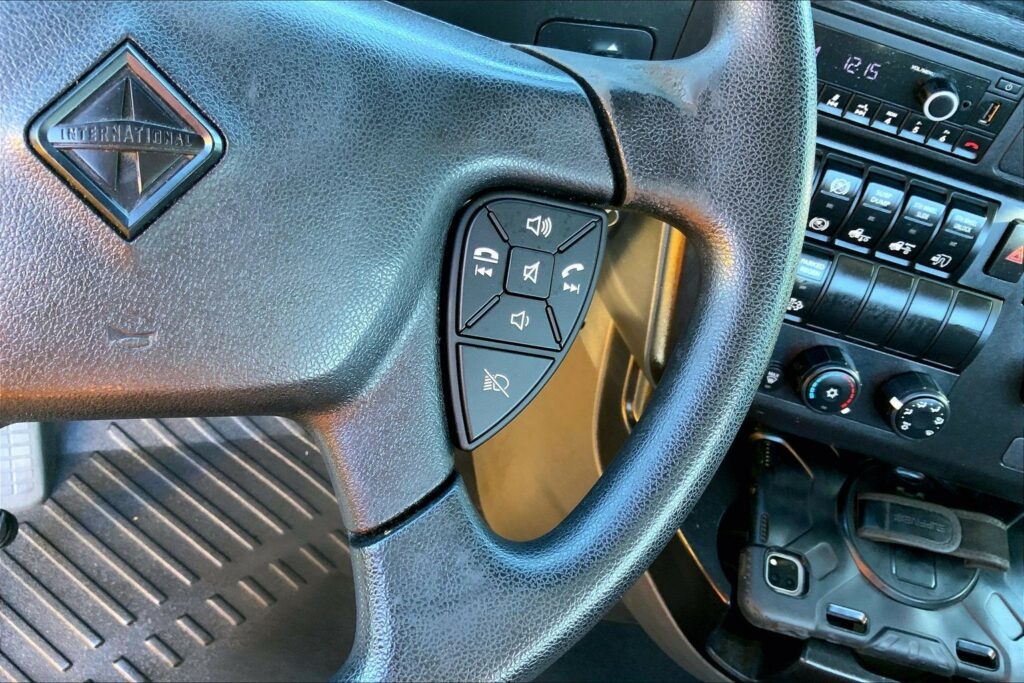 2021 CUM LT625 6×4 Day Cab