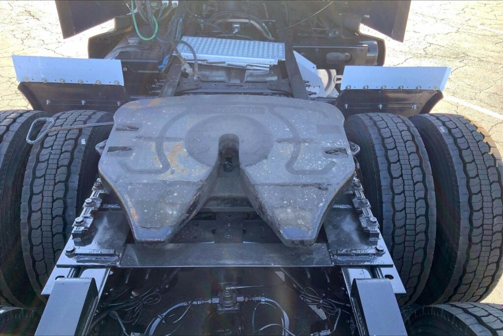 2021 CUM LT625 6×4 Day Cab