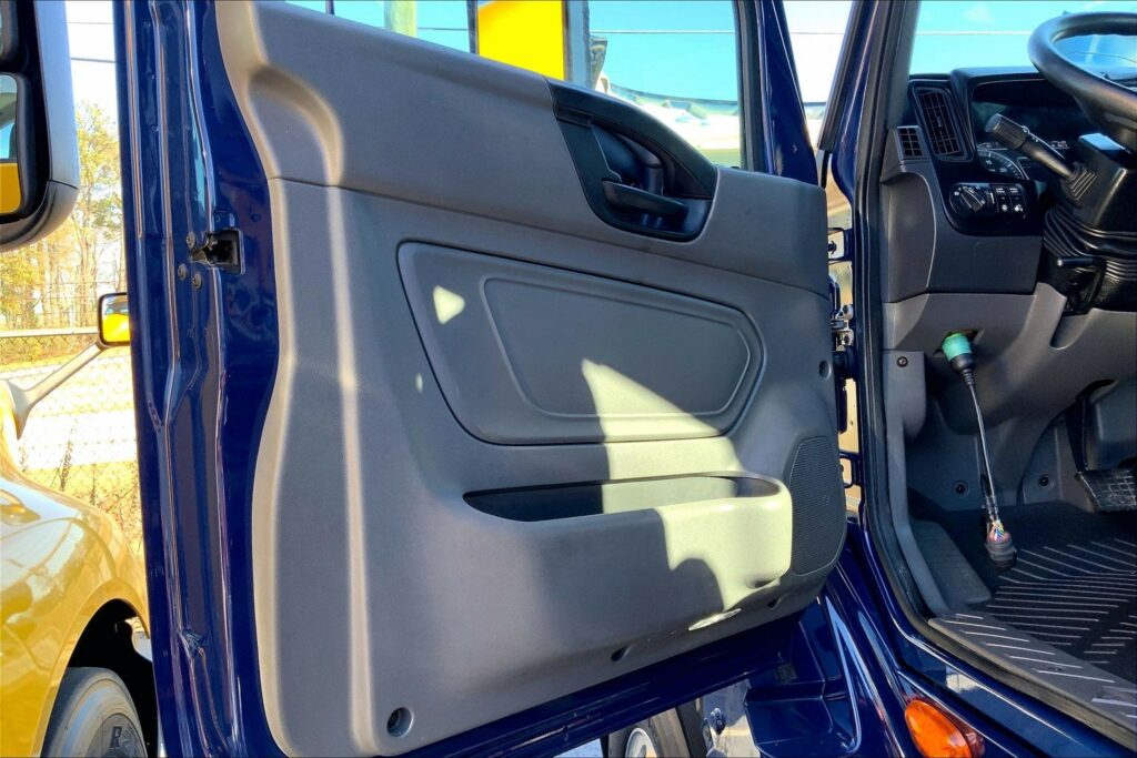 2021 CUM LT625 6×4 Day Cab