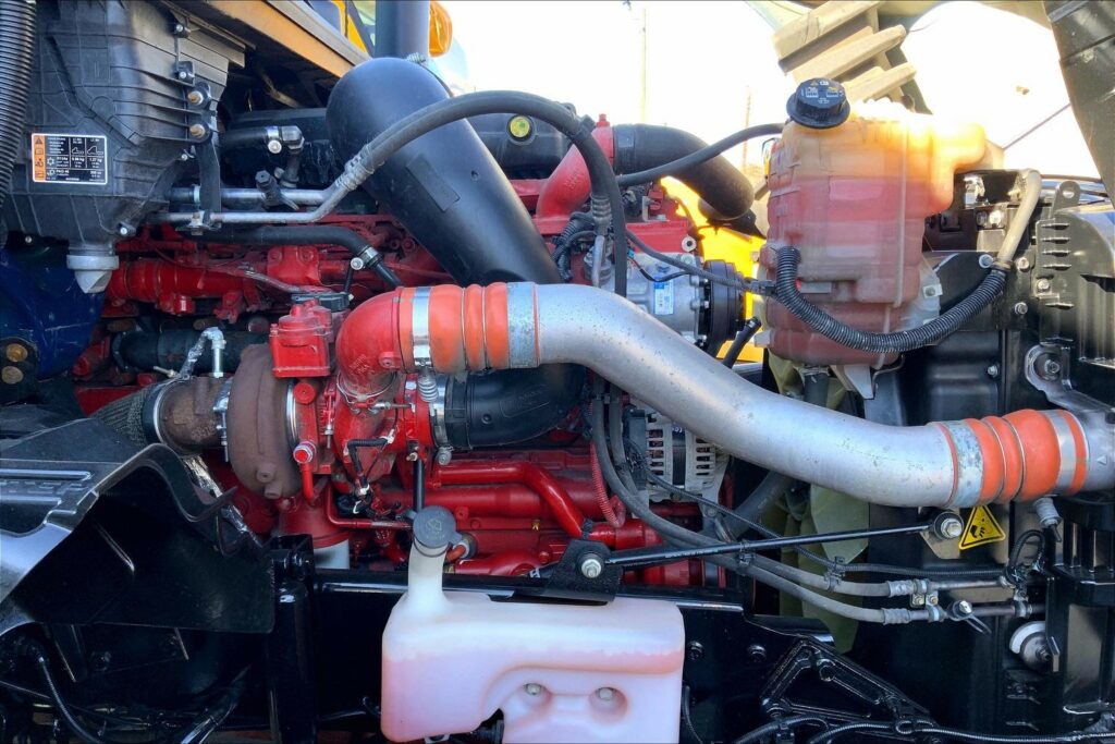 2021 CUM LT625 6×4 Day Cab