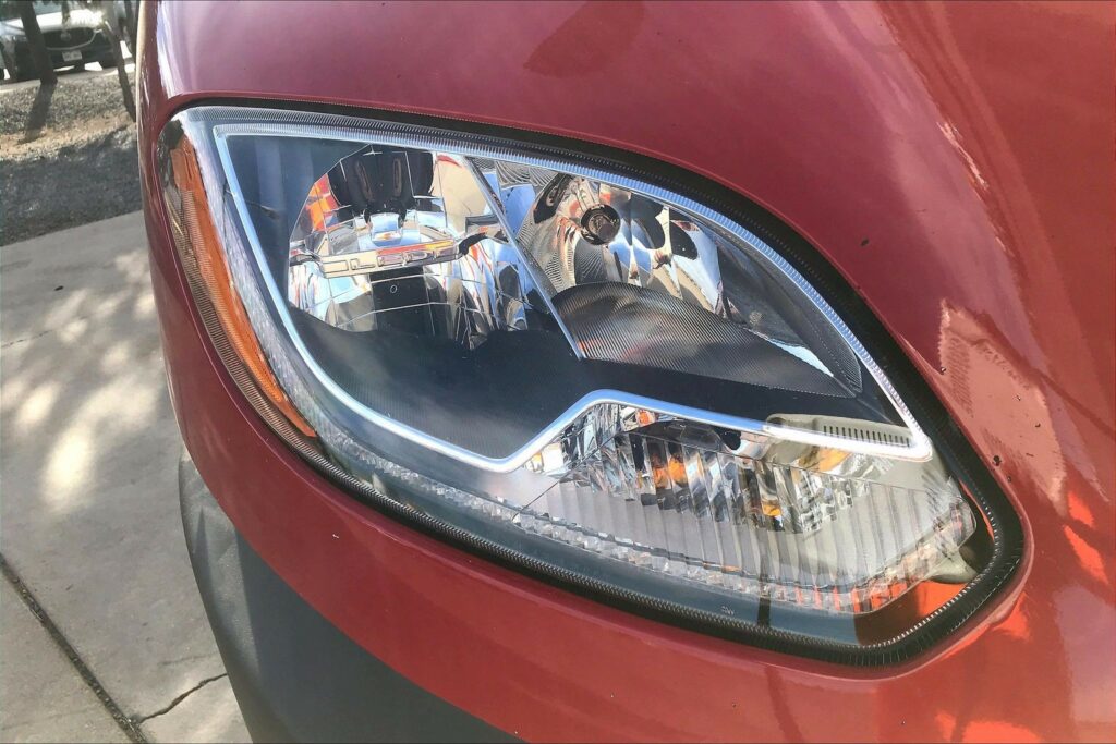 2022 CUM LT625 6×4 Sleeper