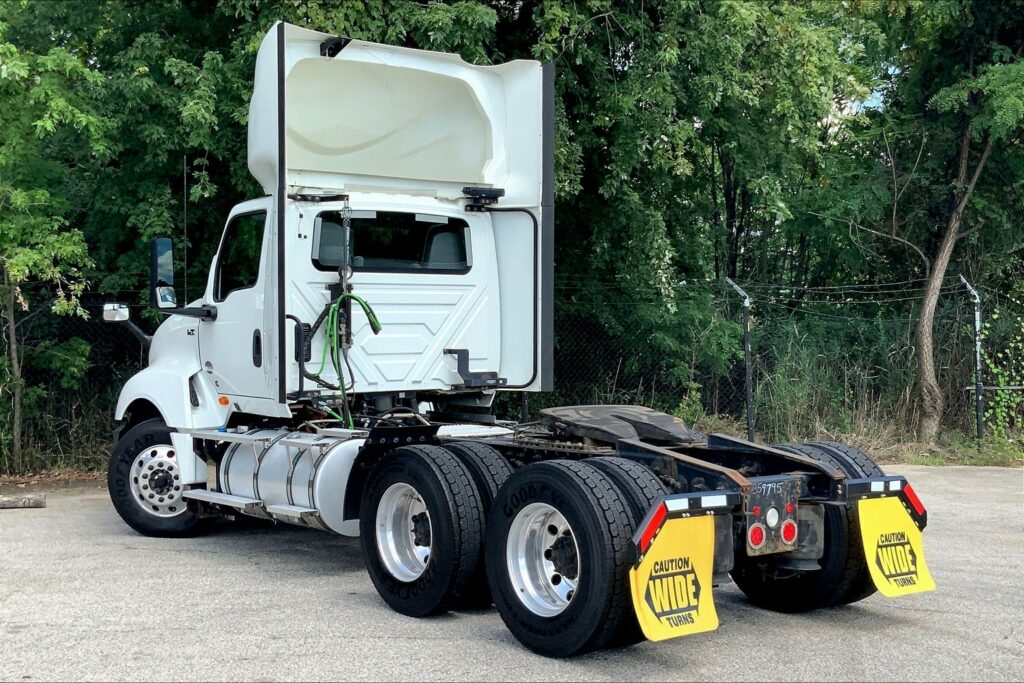 2020 CUM LT625 6×4 Day Cab