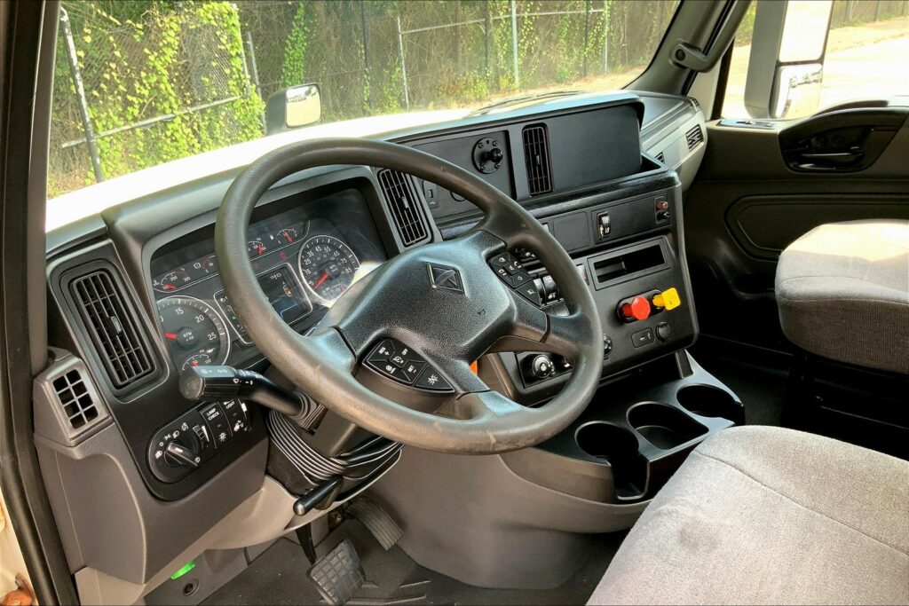 2020 CUM LT625 6×4 Day Cab