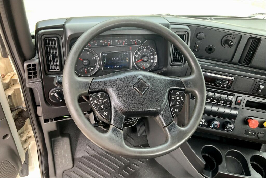 2020 CUM LT625 6×4 Day Cab