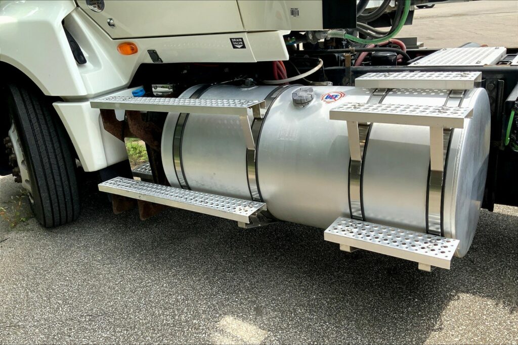 2020 CUM LT625 6×4 Day Cab