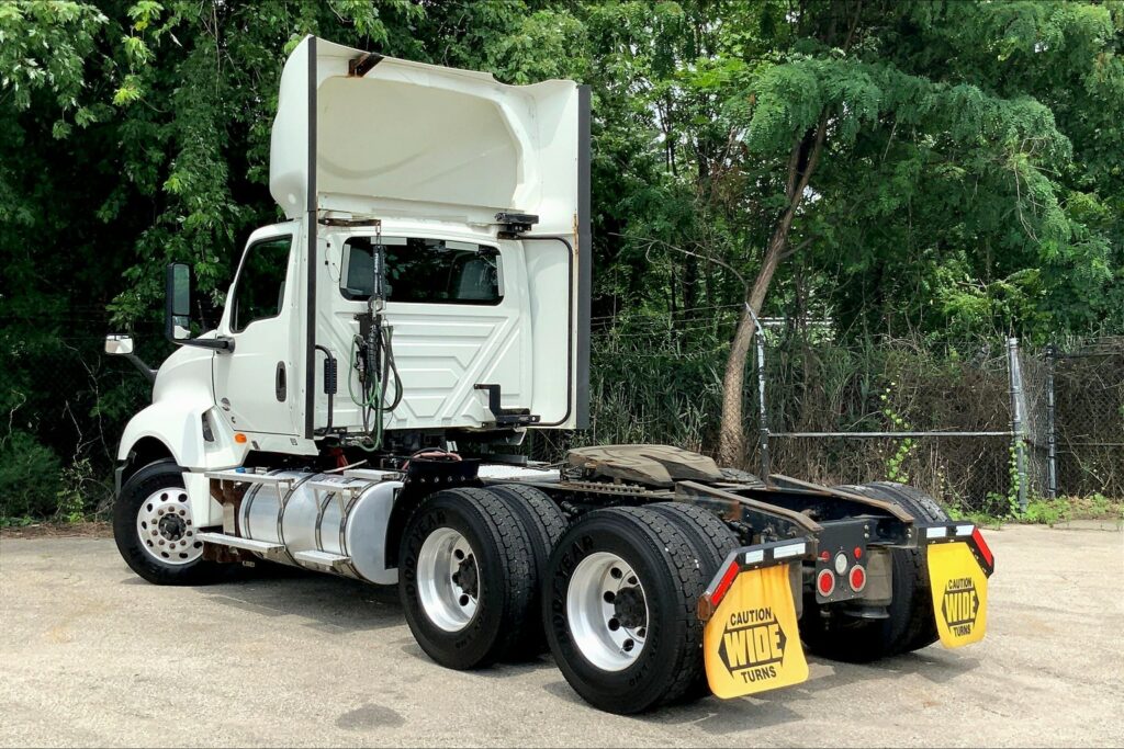 2020 CUM LT625 6×4 Day Cab