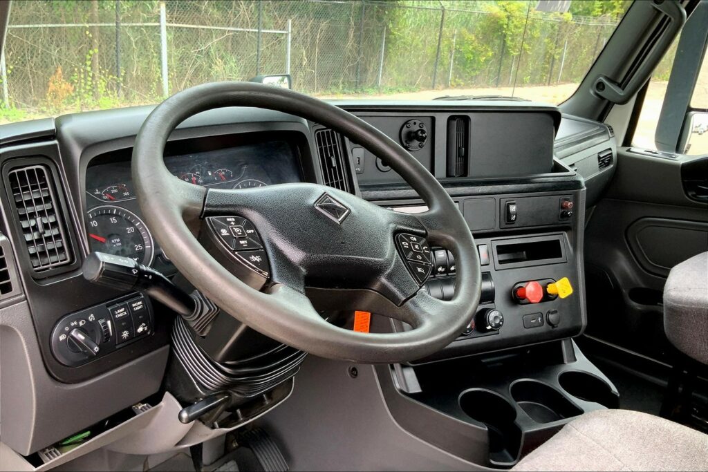 2020 CUM LT625 6×4 Day Cab